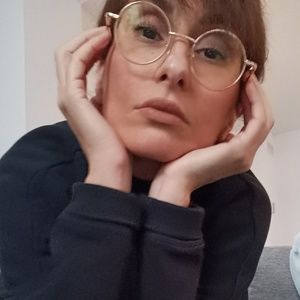 Meet your Posher, Sand